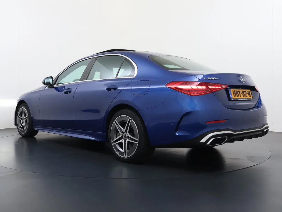 300 e AMG Line Limited VAN: 41.900,- VOOR: 37.877,- UW HERFSTVOORDEEL: 4.023,-  PHEV | PANORAMADAK | DISTRONIC (ACC) | ACHTERUITRIJCAMERA | DODEHOEKASSISTENT | AMBIENT LIGHTING | MERCEDES-DE