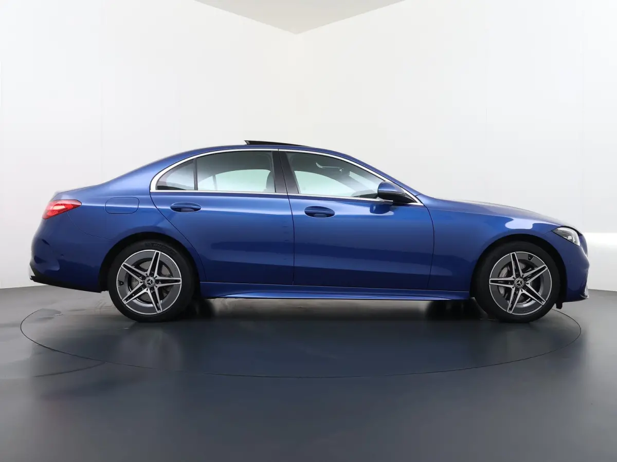 300 e AMG Line Limited VAN: 41.900,- VOOR: 37.877,- UW HERFSTVOORDEEL: 4.023,-  PHEV | PANORAMADAK | DISTRONIC (ACC) | ACHTERUITRIJCAMERA | DODEHOEKASSISTENT | AMBIENT LIGHTING | MERCEDES-DE