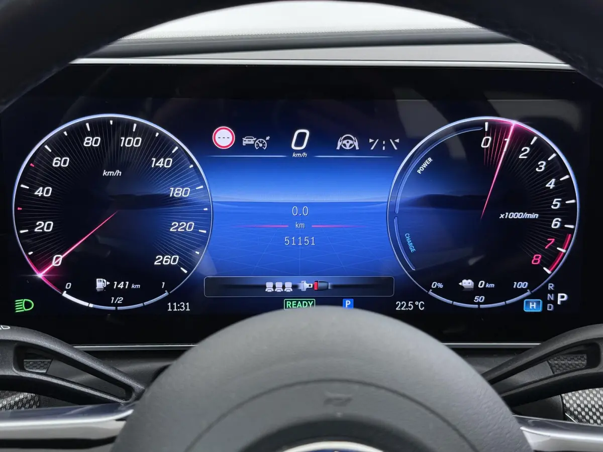 300 e AMG Line Limited VAN: 41.900,- VOOR: 37.877,- UW HERFSTVOORDEEL: 4.023,-  PHEV | PANORAMADAK | DISTRONIC (ACC) | ACHTERUITRIJCAMERA | DODEHOEKASSISTENT | AMBIENT LIGHTING | MERCEDES-DE