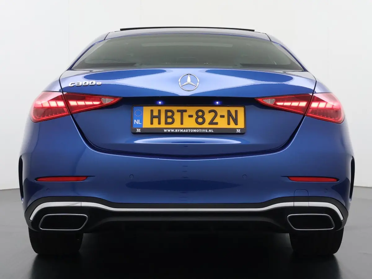 300 e AMG Line Limited VAN: 41.900,- VOOR: 37.877,- UW HERFSTVOORDEEL: 4.023,-  PHEV | PANORAMADAK | DISTRONIC (ACC) | ACHTERUITRIJCAMERA | DODEHOEKASSISTENT | AMBIENT LIGHTING | MERCEDES-DE