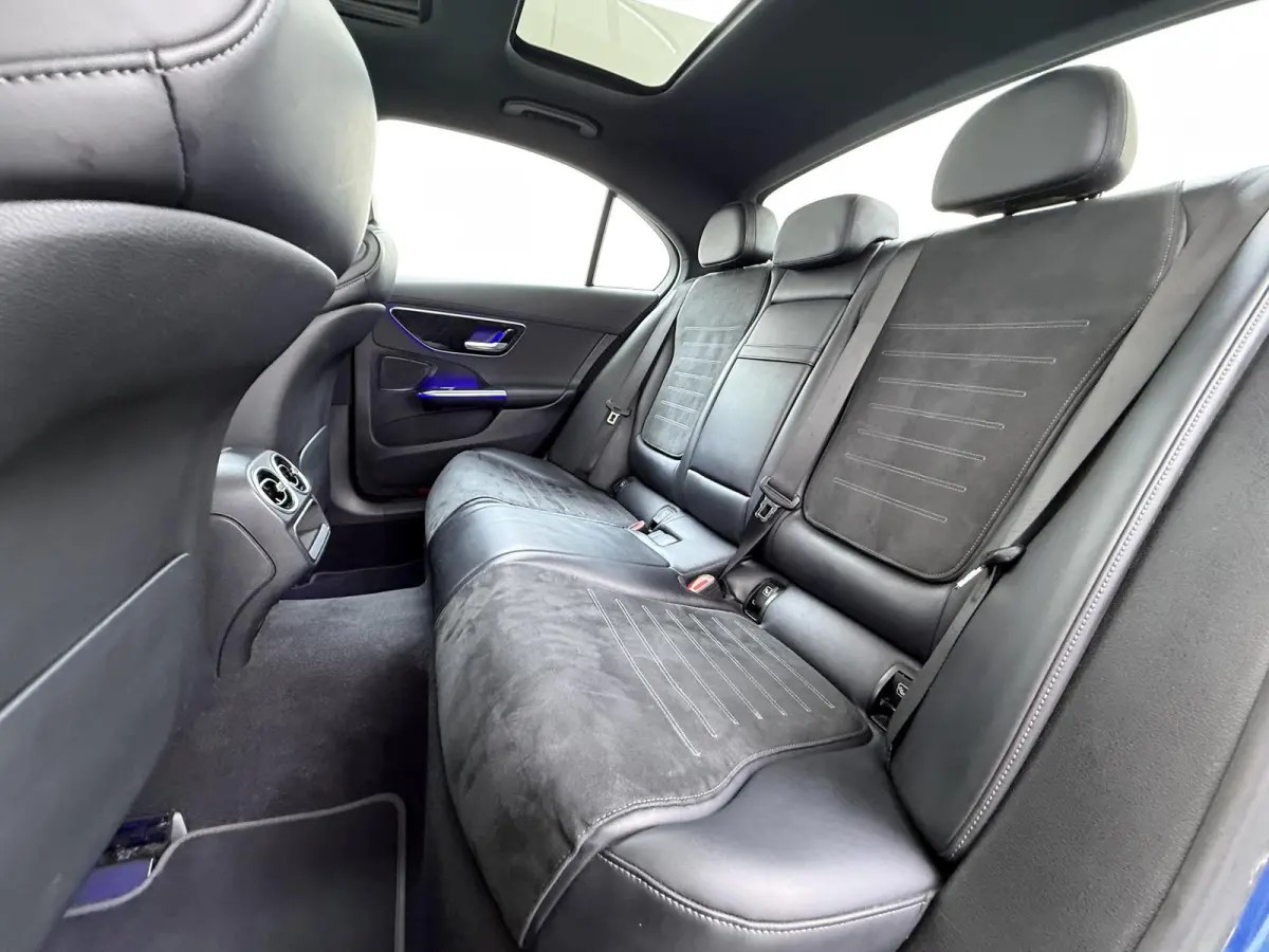 300 e AMG Line Limited VAN: 41.900,- VOOR: 37.877,- UW HERFSTVOORDEEL: 4.023,-  PHEV | PANORAMADAK | DISTRONIC (ACC) | ACHTERUITRIJCAMERA | DODEHOEKASSISTENT | AMBIENT LIGHTING | MERCEDES-DE