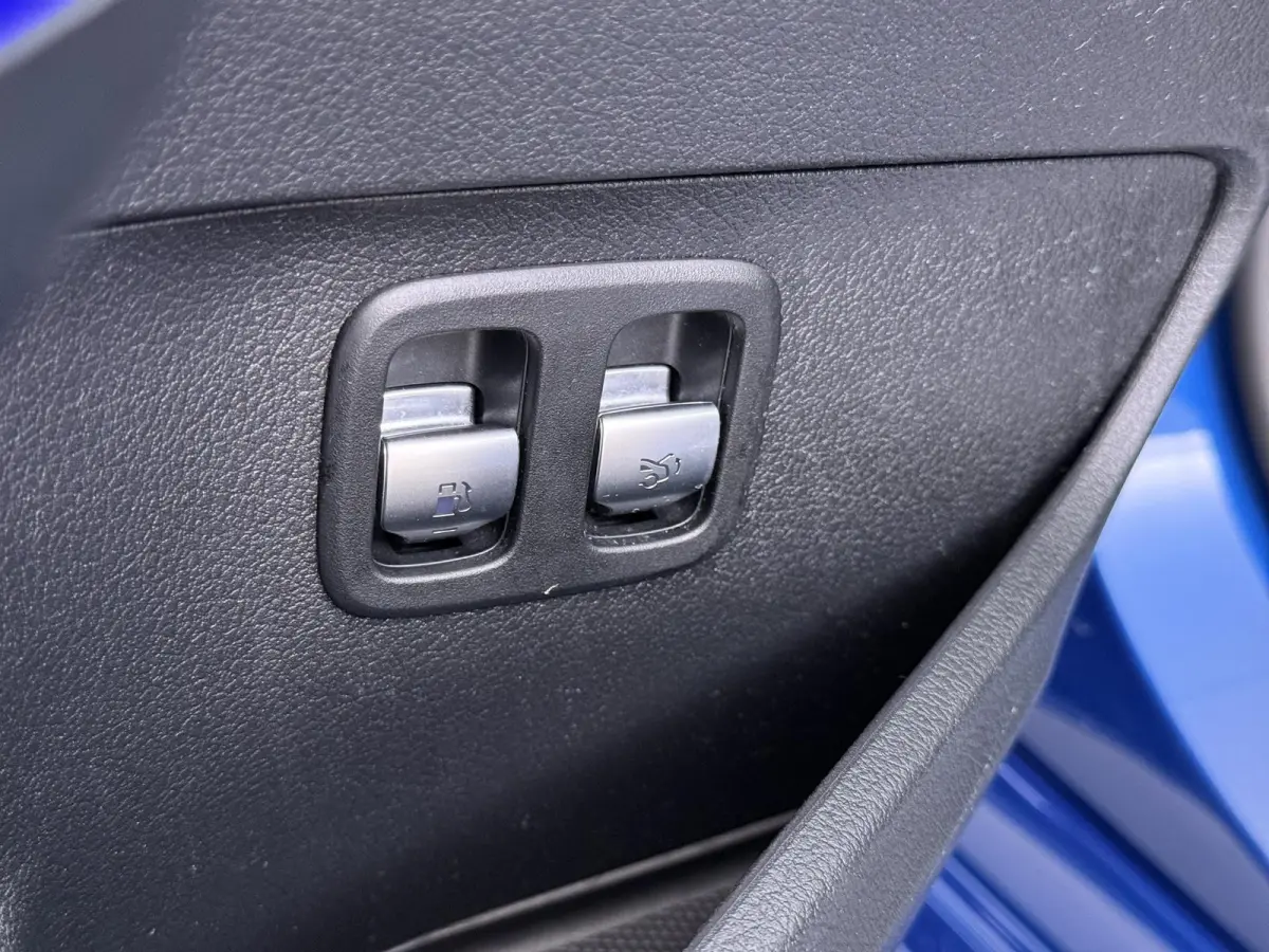 300 e AMG Line Limited VAN: 41.900,- VOOR: 37.877,- UW HERFSTVOORDEEL: 4.023,-  PHEV | PANORAMADAK | DISTRONIC (ACC) | ACHTERUITRIJCAMERA | DODEHOEKASSISTENT | AMBIENT LIGHTING | MERCEDES-DE