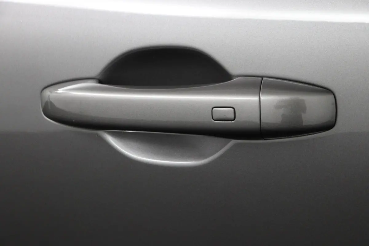 TCe 100 Edition One | BOSE Audio | Groot Navigatiesysteem | Parkeercamera |