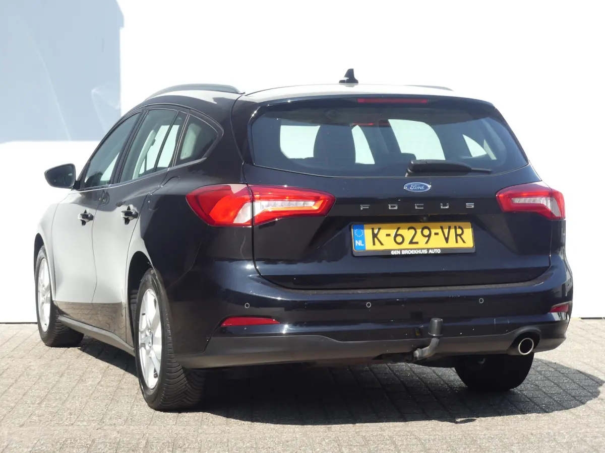 1.0 EcoBoost Trend Edition Business | TREKHAAK | CAMERA | PARKEERSENSOREN V+A | NAVI | LMV 16" | APPLE CARLAY / ANDROID AUTO |