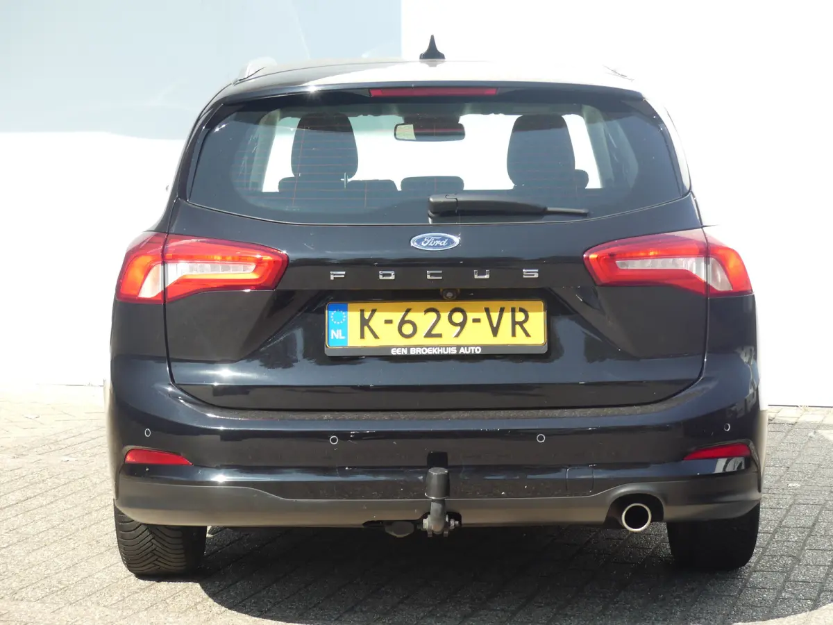 1.0 EcoBoost Trend Edition Business | TREKHAAK | CAMERA | PARKEERSENSOREN V+A | NAVI | LMV 16" | APPLE CARLAY / ANDROID AUTO |