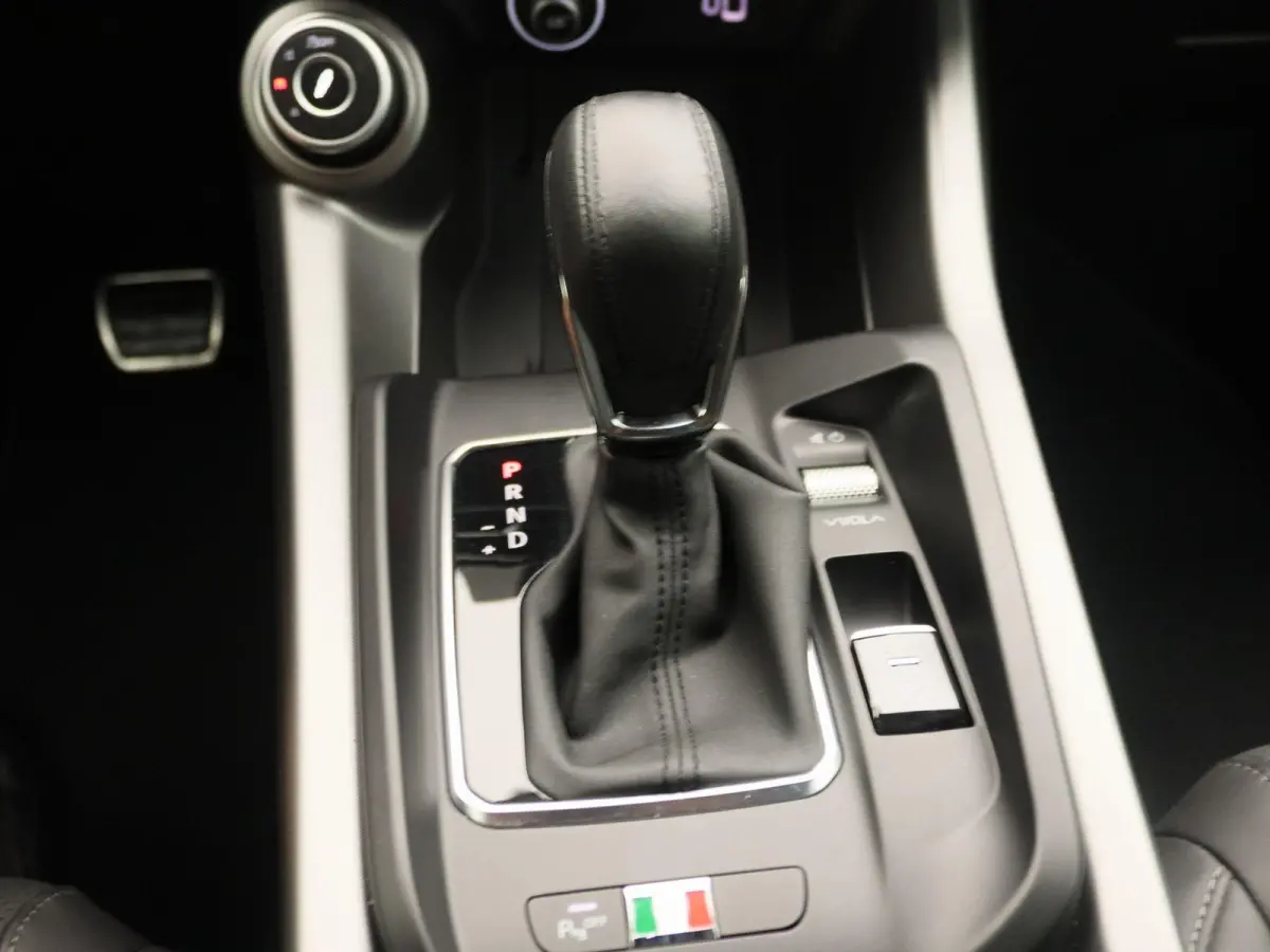 1.5T Hybrid Veloce | 20'' LM. Velgen | Lederen bekleding | Adaptive Cruise Control | Parkeercamera Achter |