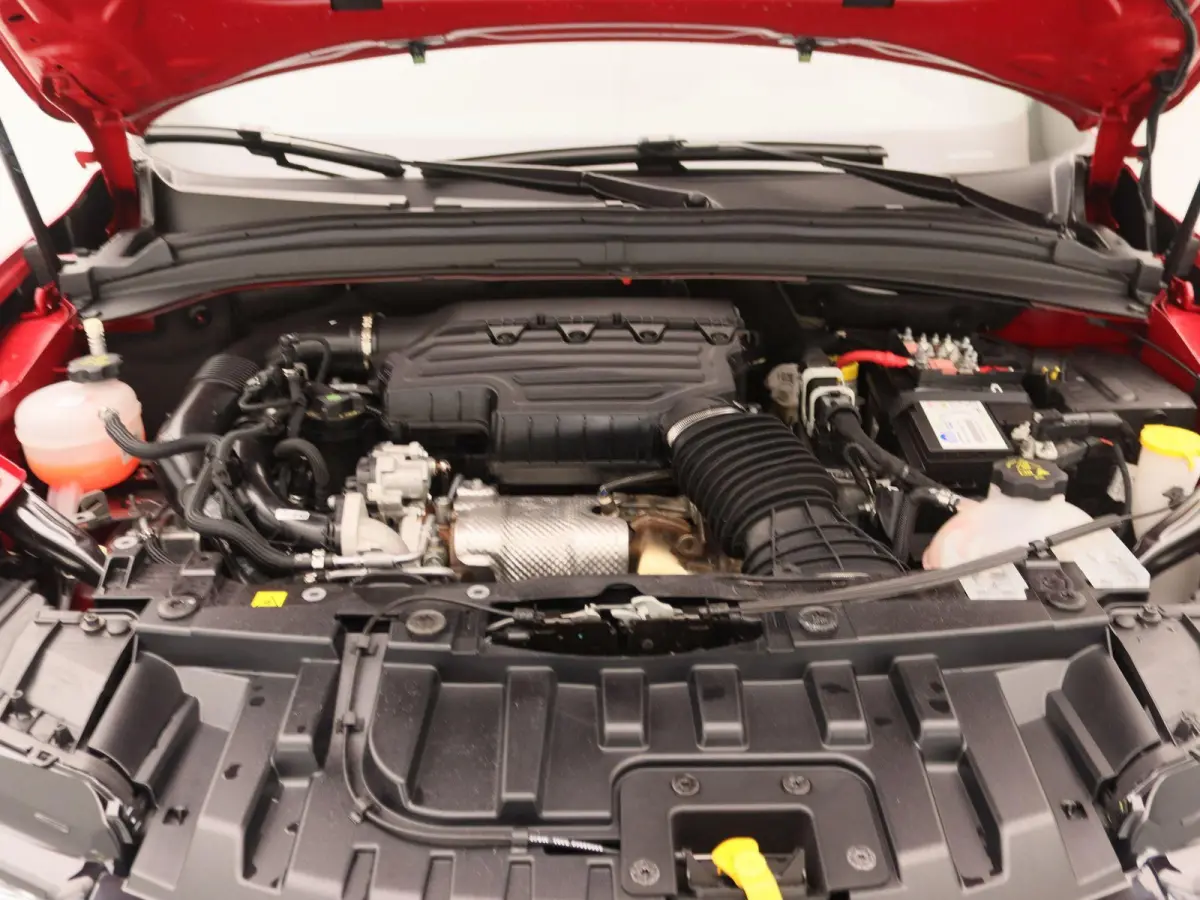 1.5T Hybrid Veloce | 20'' LM. Velgen | Lederen bekleding | Adaptive Cruise Control | Parkeercamera Achter |