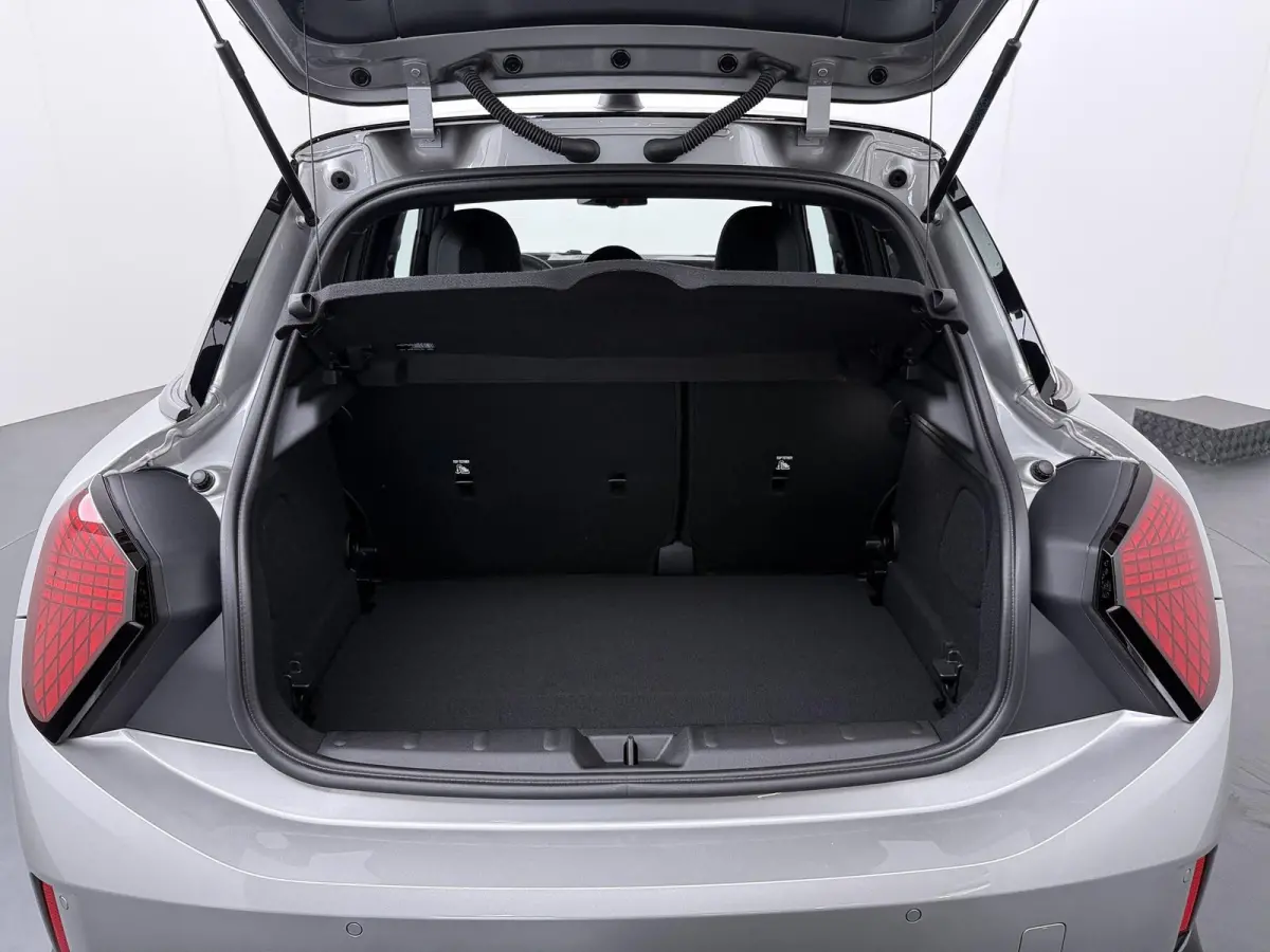 Cooper C John Cooper Works | Pakket-XL | Stuur- stoelverwarming | Panoramadak | 360 graden camera | Head-Up | Elektrische stoelen |