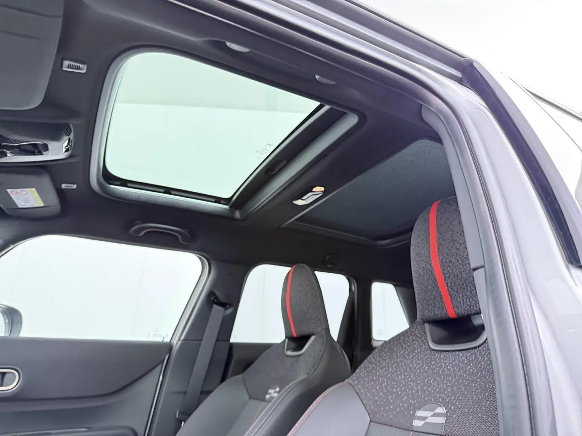 Cooper C John Cooper Works | Pakket-XL | Stuur- stoelverwarming | Panoramadak | 360 graden camera | Head-Up | Elektrische stoelen |