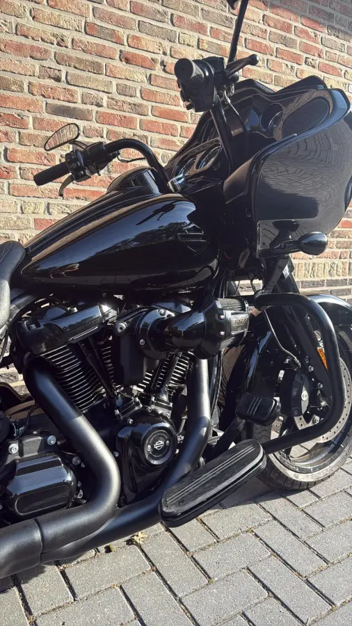 FLTRX Black Out CVO Roadglide