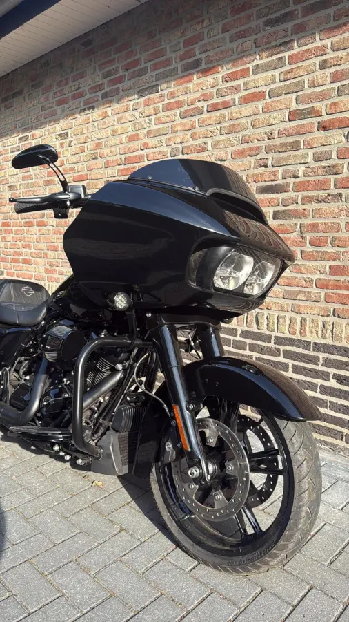 FLTRX Black Out CVO Roadglide