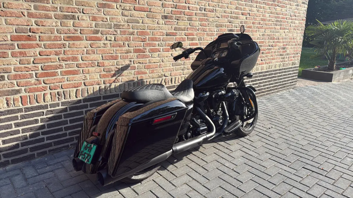 FLTRX Black Out CVO Roadglide