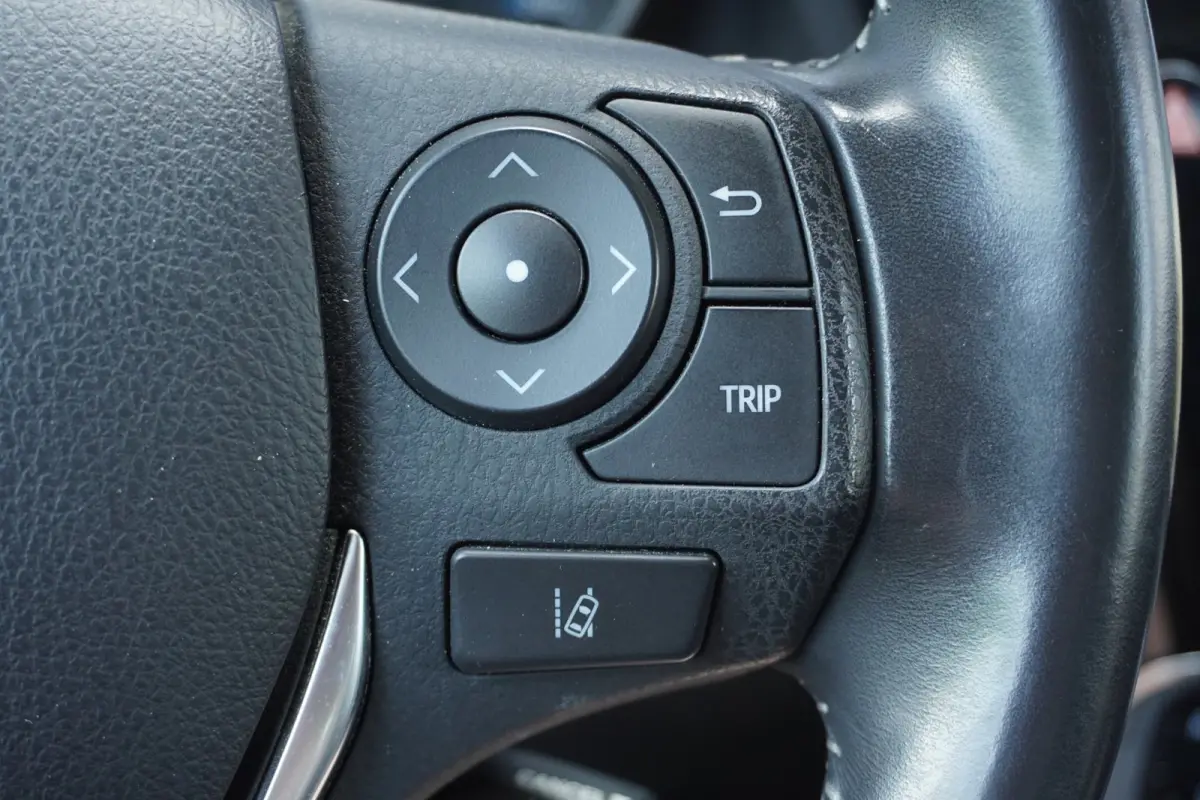 1.8 Hybrid Lease Pro + Led+navigatie+camera+17"Lmv = COMPLEET DEALER ONDH !!