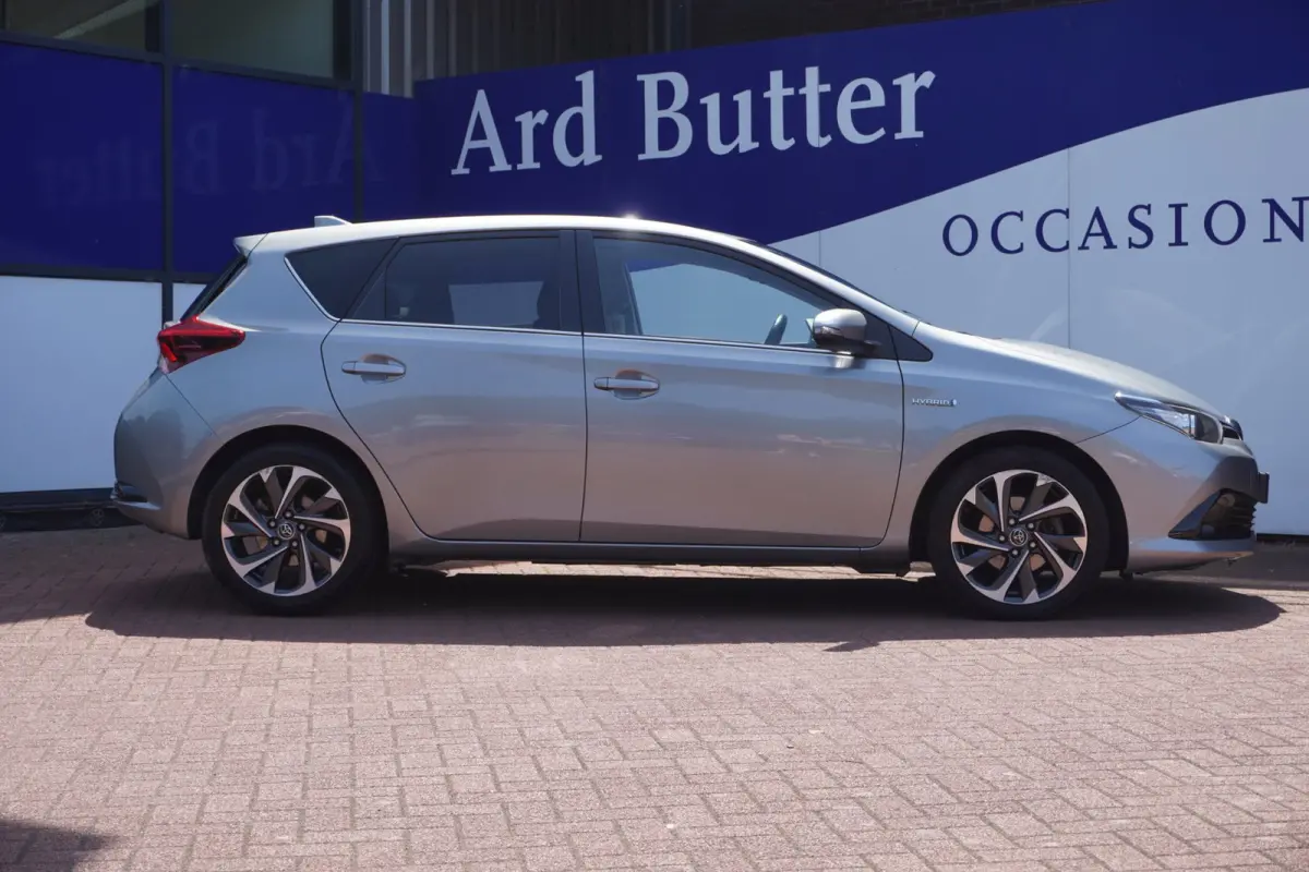 1.8 Hybrid Lease Pro + Led+navigatie+camera+17"Lmv = COMPLEET DEALER ONDH !!