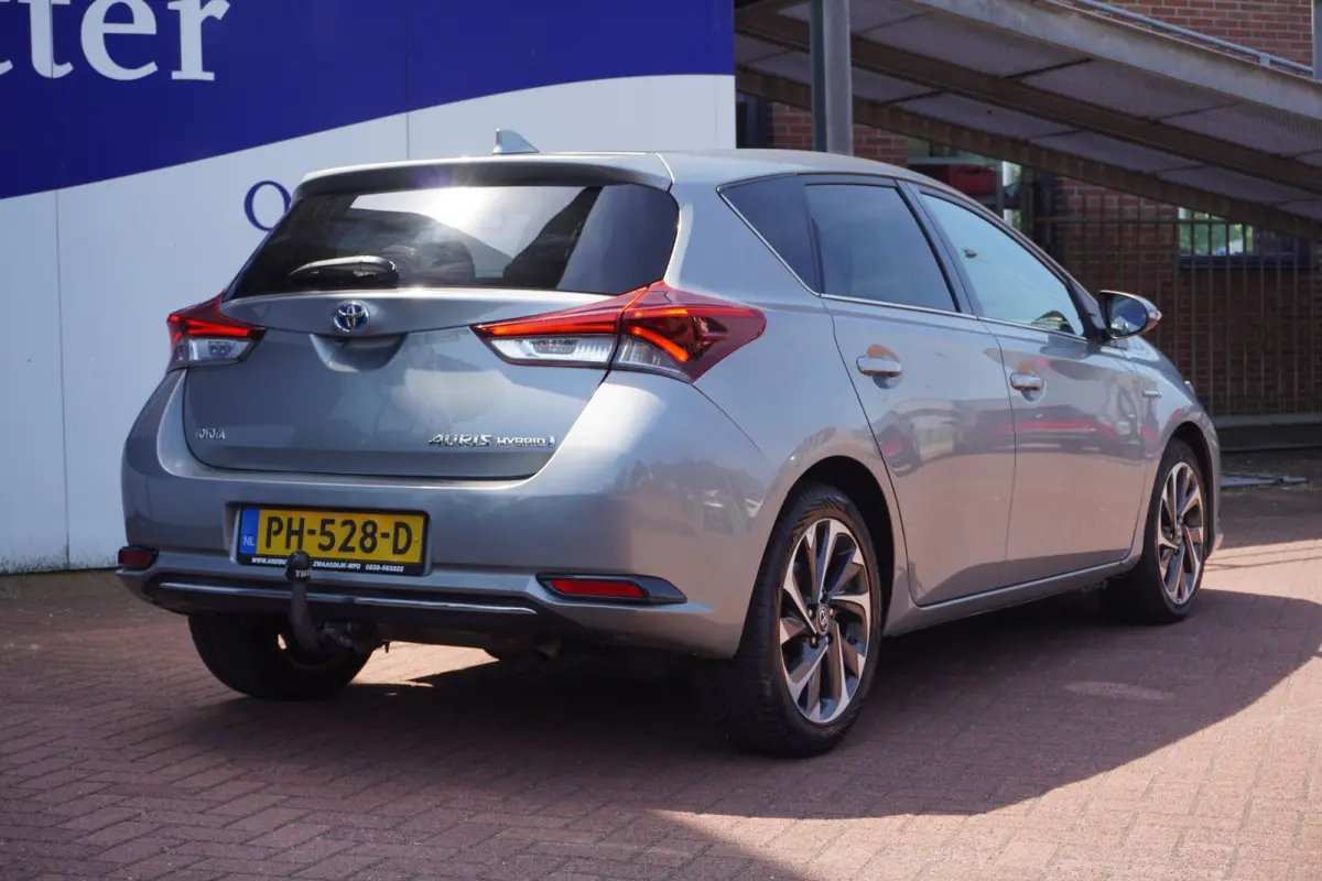 1.8 Hybrid Lease Pro + Led+navigatie+camera+17"Lmv = COMPLEET DEALER ONDH !!