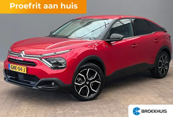 Feel Pack 50 kWh Stoel & Stuurverwarming | Heads-Up | 17" Lichtmetaal | Camera | Carplay | LED | Achteruitrijcamera | Airco (automatisch) | Cruise control