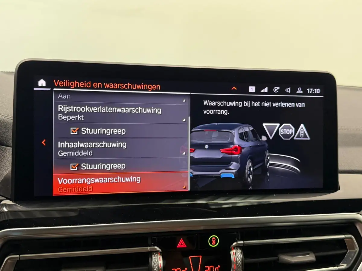 High Executive M Sport 80 kWh Panoramadak Driving Adaptive Cryuise Control Leder Assistant Professional Camera Adaptief LED Shadow Line Stoelverwarming