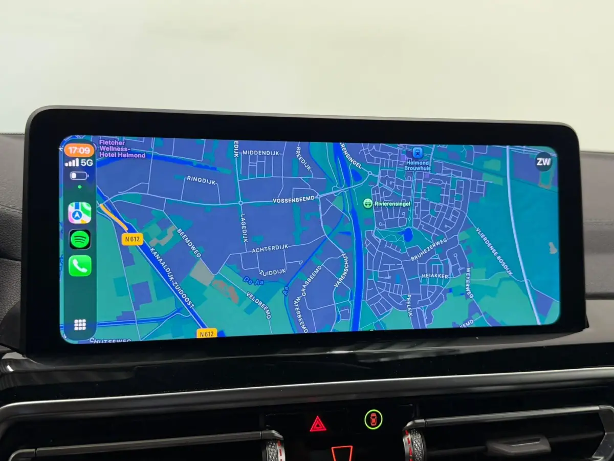 High Executive M Sport 80 kWh Panoramadak Driving Adaptive Cryuise Control Leder Assistant Professional Camera Adaptief LED Shadow Line Stoelverwarming