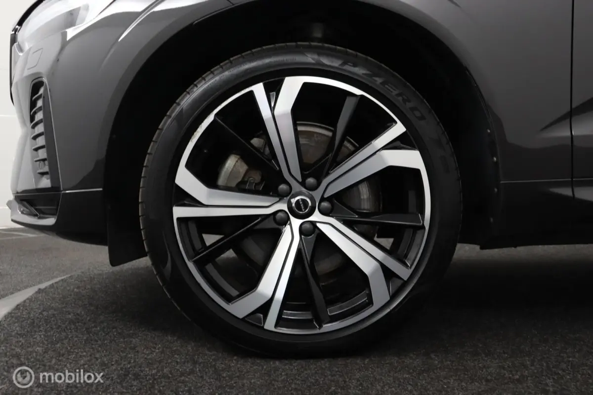 2.0 T8 Plug-in hybrid AWD R-Design | Luchtvering | Adaptive Cruise | Trekhaak | Bowers & Wilkins | SOH 94.97% | Head Up | Standkachel