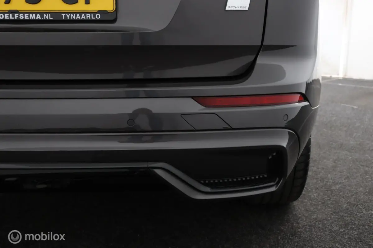 2.0 T8 Plug-in hybrid AWD R-Design | Luchtvering | Adaptive Cruise | Trekhaak | Bowers & Wilkins | SOH 94.97% | Head Up | Standkachel