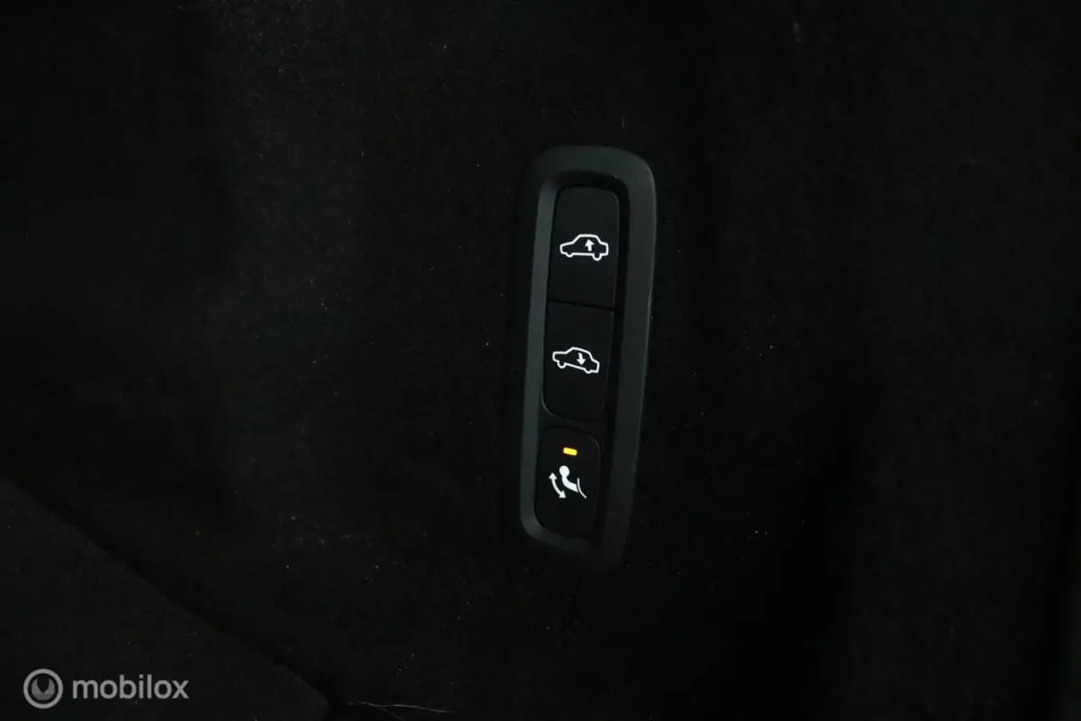 2.0 T8 Plug-in hybrid AWD R-Design | Luchtvering | Adaptive Cruise | Trekhaak | Bowers & Wilkins | SOH 94.97% | Head Up | Standkachel