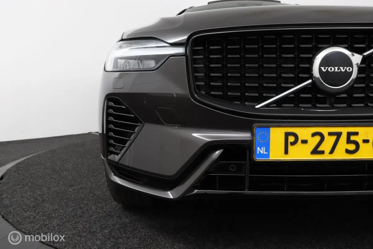 2.0 T8 Plug-in hybrid AWD R-Design | Luchtvering | Adaptive Cruise | Trekhaak | Bowers & Wilkins | SOH 94.97% | Head Up | Standkachel