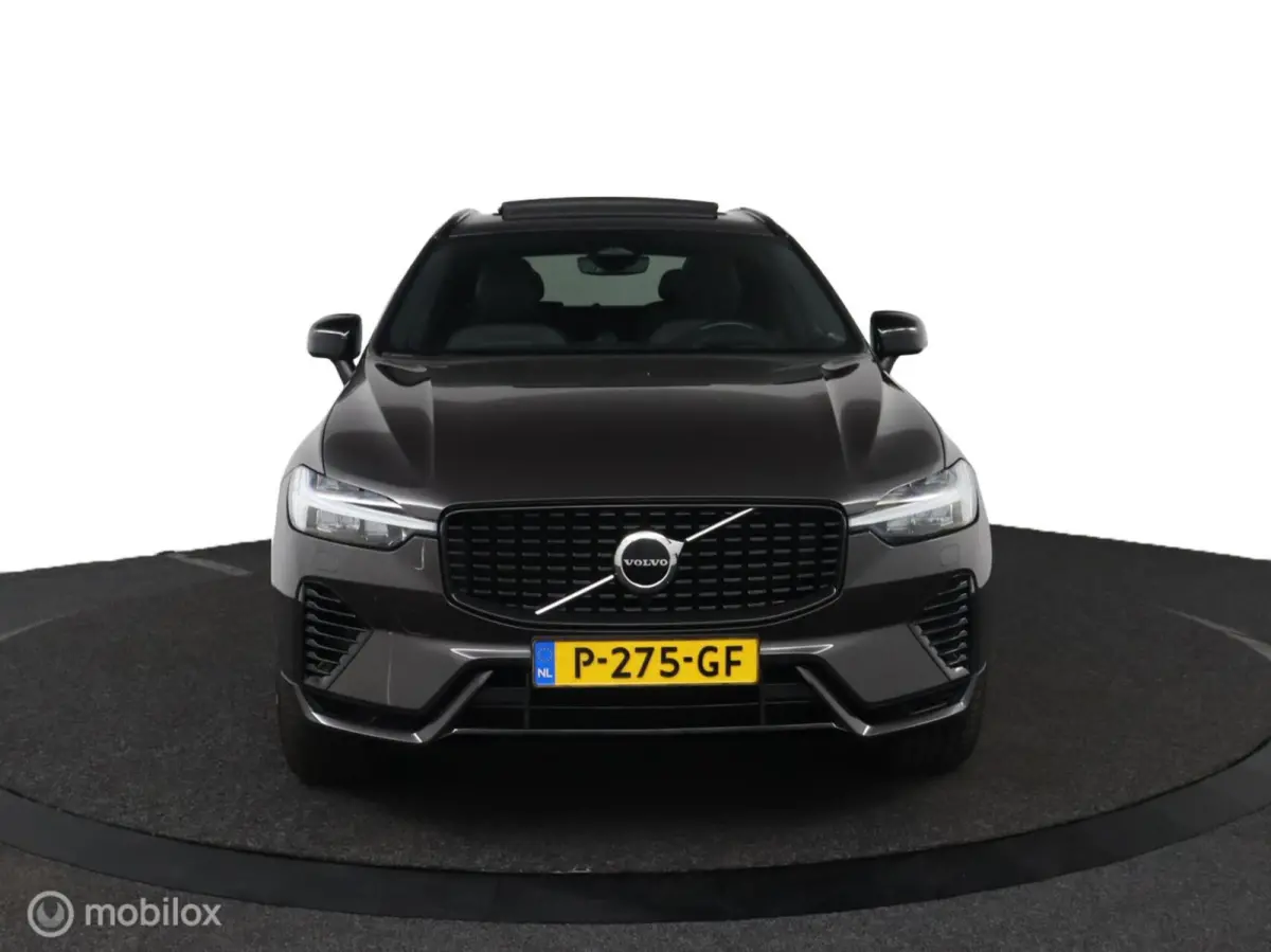 2.0 T8 Plug-in hybrid AWD R-Design | Luchtvering | Adaptive Cruise | Trekhaak | Bowers & Wilkins | SOH 94.97% | Head Up | Standkachel