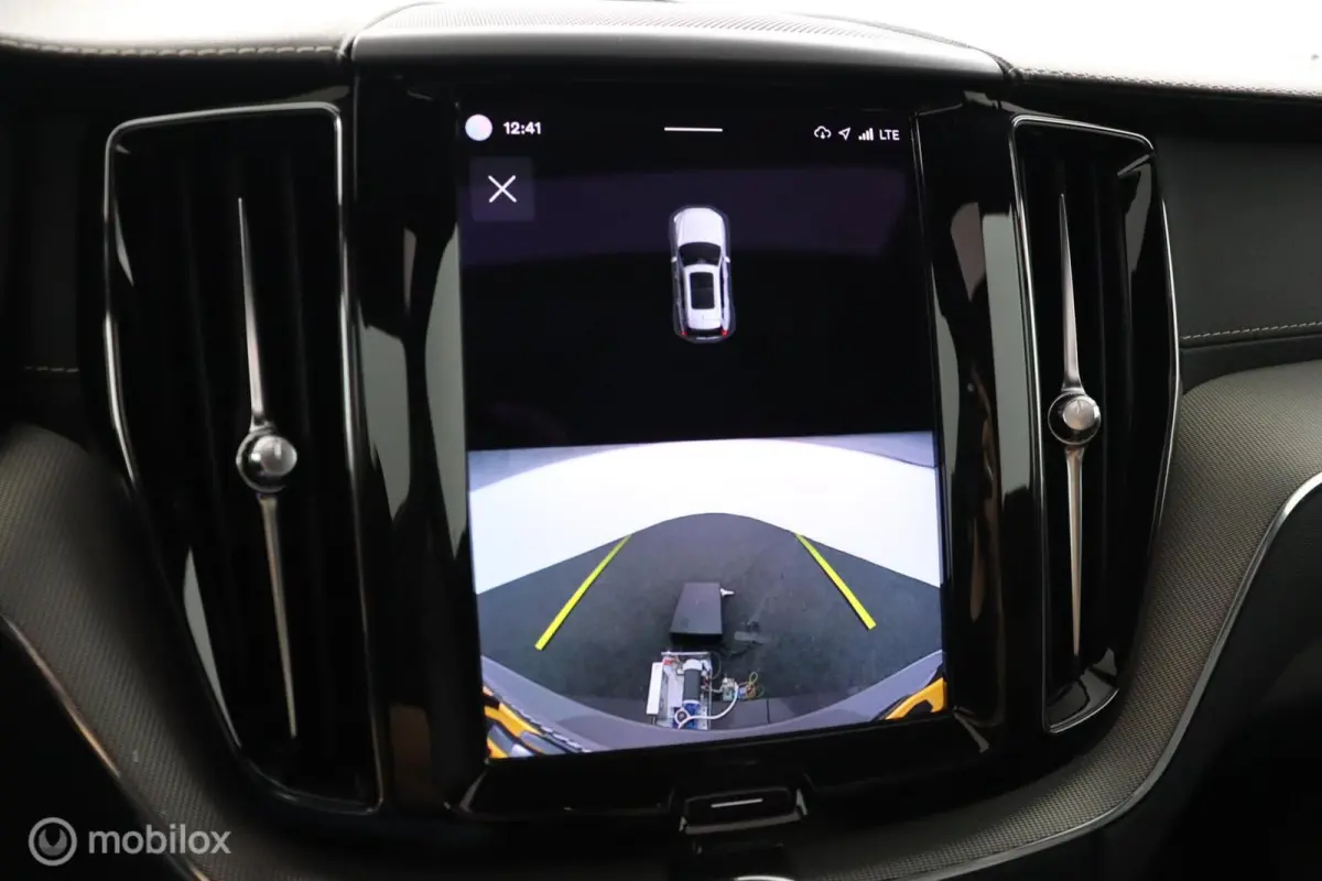 2.0 T8 Plug-in hybrid AWD R-Design | Luchtvering | Adaptive Cruise | Trekhaak | Bowers & Wilkins | SOH 94.97% | Head Up | Standkachel