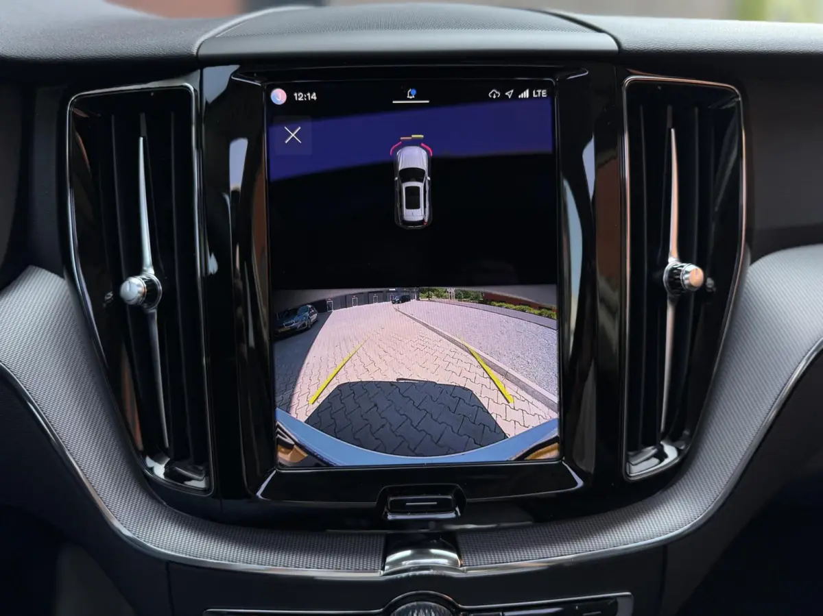 T6 Plug-in hybrid AWD Plus Dark | Longe Range | 21 inch | Panoramadak | Adaptieve Cruise Control | Standkachel | Elektrisch verstelbare stoelen | Stoel-/ stuurverwarming | Google OS