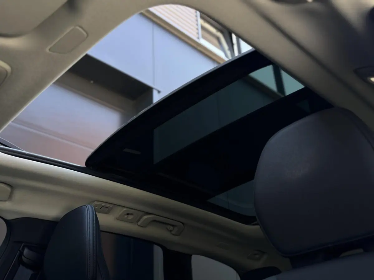 T6 Plug-in hybrid AWD Plus Dark | Longe Range | 21 inch | Panoramadak | Adaptieve Cruise Control | Standkachel | Elektrisch verstelbare stoelen | Stoel-/ stuurverwarming | Google OS