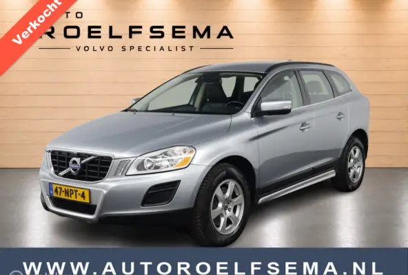 2.0T Momentum | Stoelverwarming | Unieke km stand | All Season banden | Afneembare trekhaak | Navigatie | PDC Voor en achter