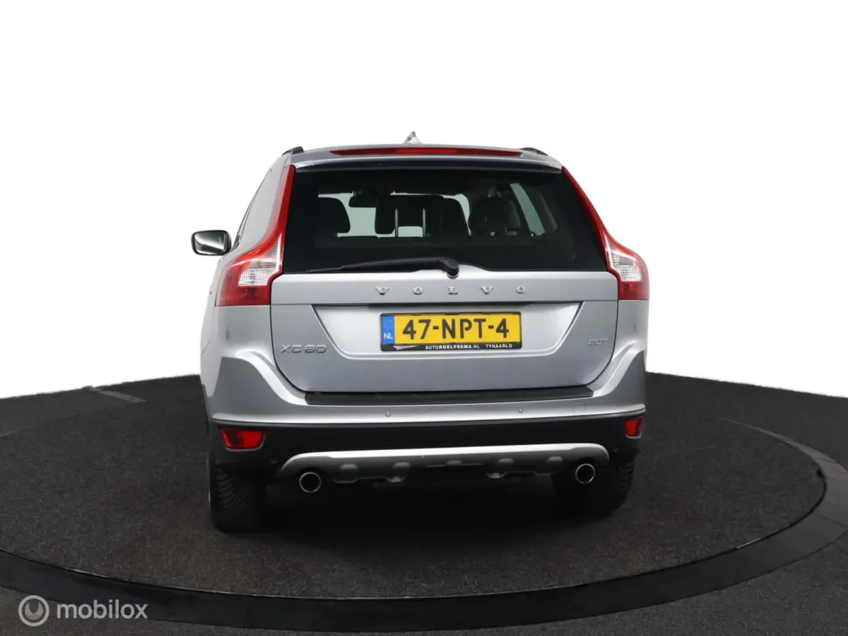 2.0T Momentum | Stoelverwarming | Unieke km stand | All Season banden | Afneembare trekhaak | Navigatie | PDC Voor en achter