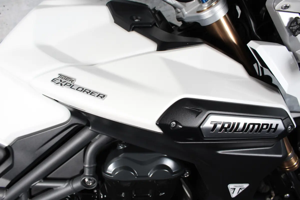 1200 Explorer ABS met zijkoffers