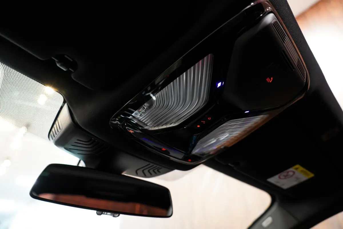 530i M-Sport M Sport|Pano|Leder|HUD|Dealer onderhouden