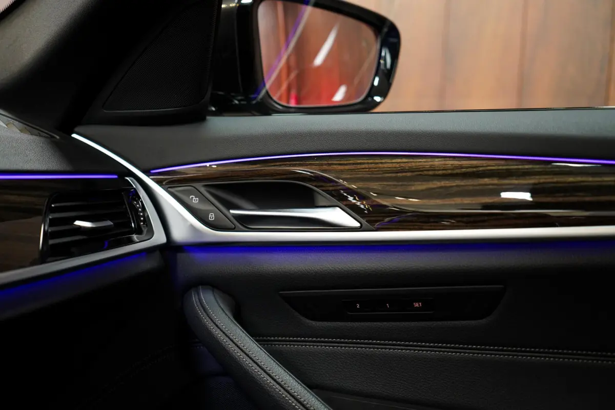 530i M-Sport M Sport|Pano|Leder|HUD|Dealer onderhouden