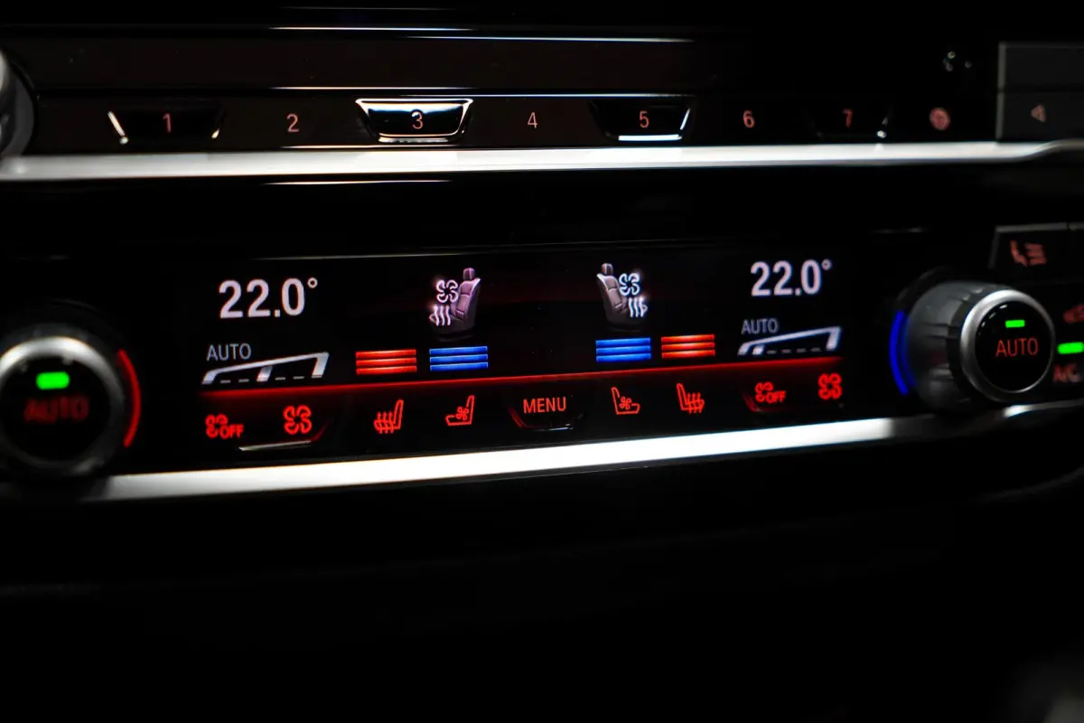 530i M-Sport M Sport|Pano|Leder|HUD|Dealer onderhouden