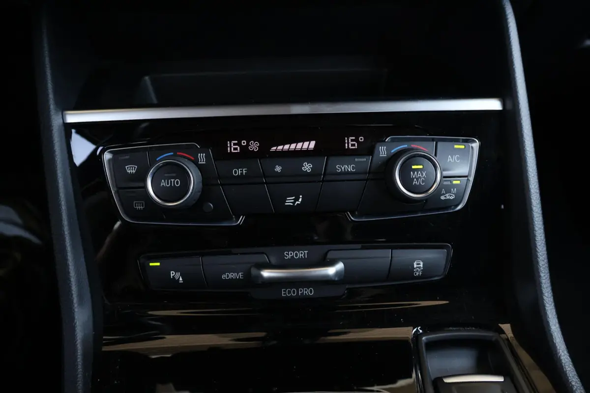225xe iPerformance Executive | SoH 85% | Climate Control | PDC | Navi | Elektrische Achterklep |