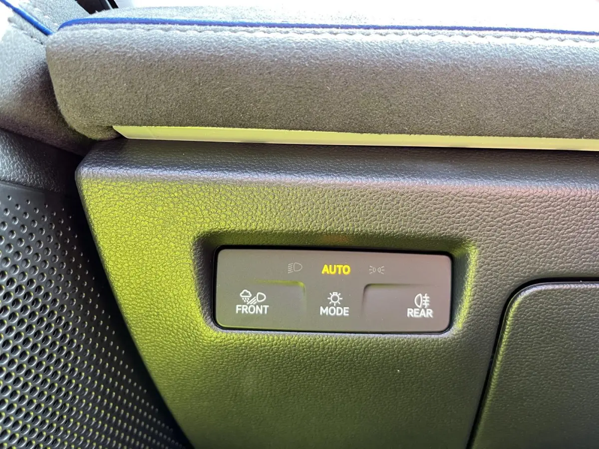 1.5 eHybrid R-Line | Pano | Trekhaak | 5J fabrieksgarantie | Winterpakket | 272Pk |