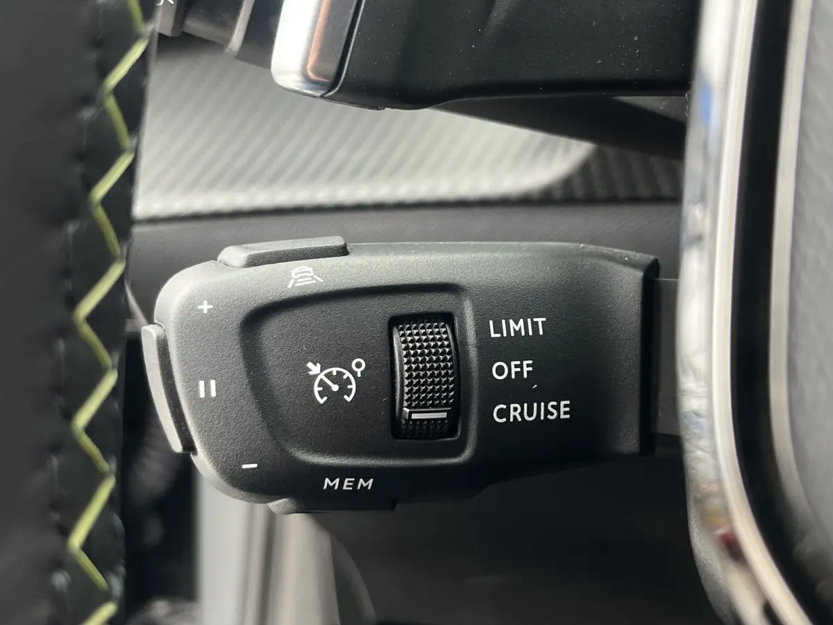 Hybrid 145 e-DCS6 GT | Keyless | Camera voor + achter | Carplay/Android Auto | Adaptive Cruise Control |