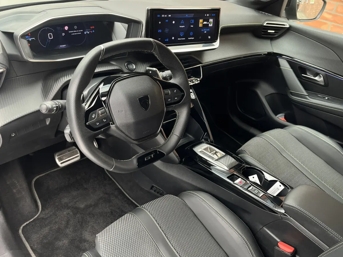 Hybrid 145 e-DCS6 GT | Keyless | Camera voor + achter | Carplay/Android Auto | Adaptive Cruise Control |