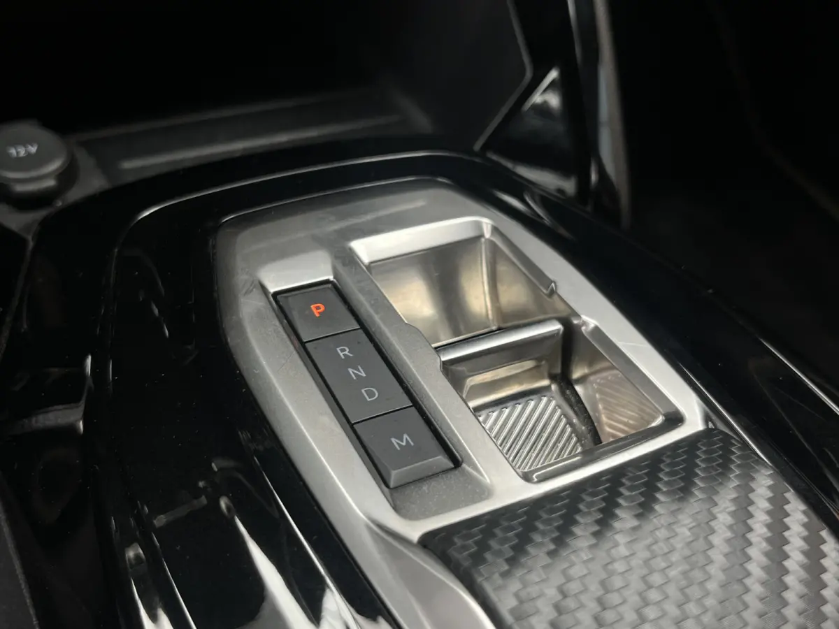 Hybrid 145 e-DCS6 GT | Keyless | Camera voor + achter | Carplay/Android Auto | Adaptive Cruise Control |
