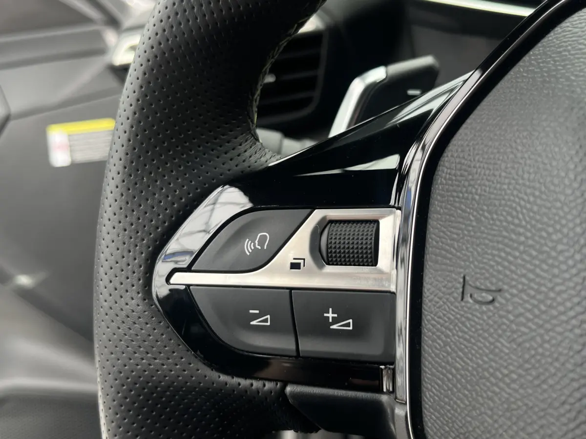 Hybrid 145 e-DCS6 GT | Keyless | Camera voor + achter | Carplay/Android Auto | Adaptive Cruise Control |