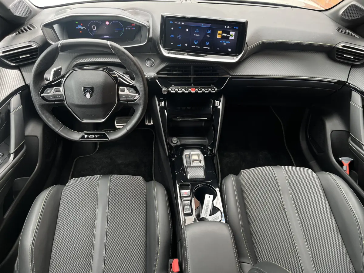 Hybrid 145 e-DCS6 GT | Keyless | Camera voor + achter | Carplay/Android Auto | Adaptive Cruise Control |