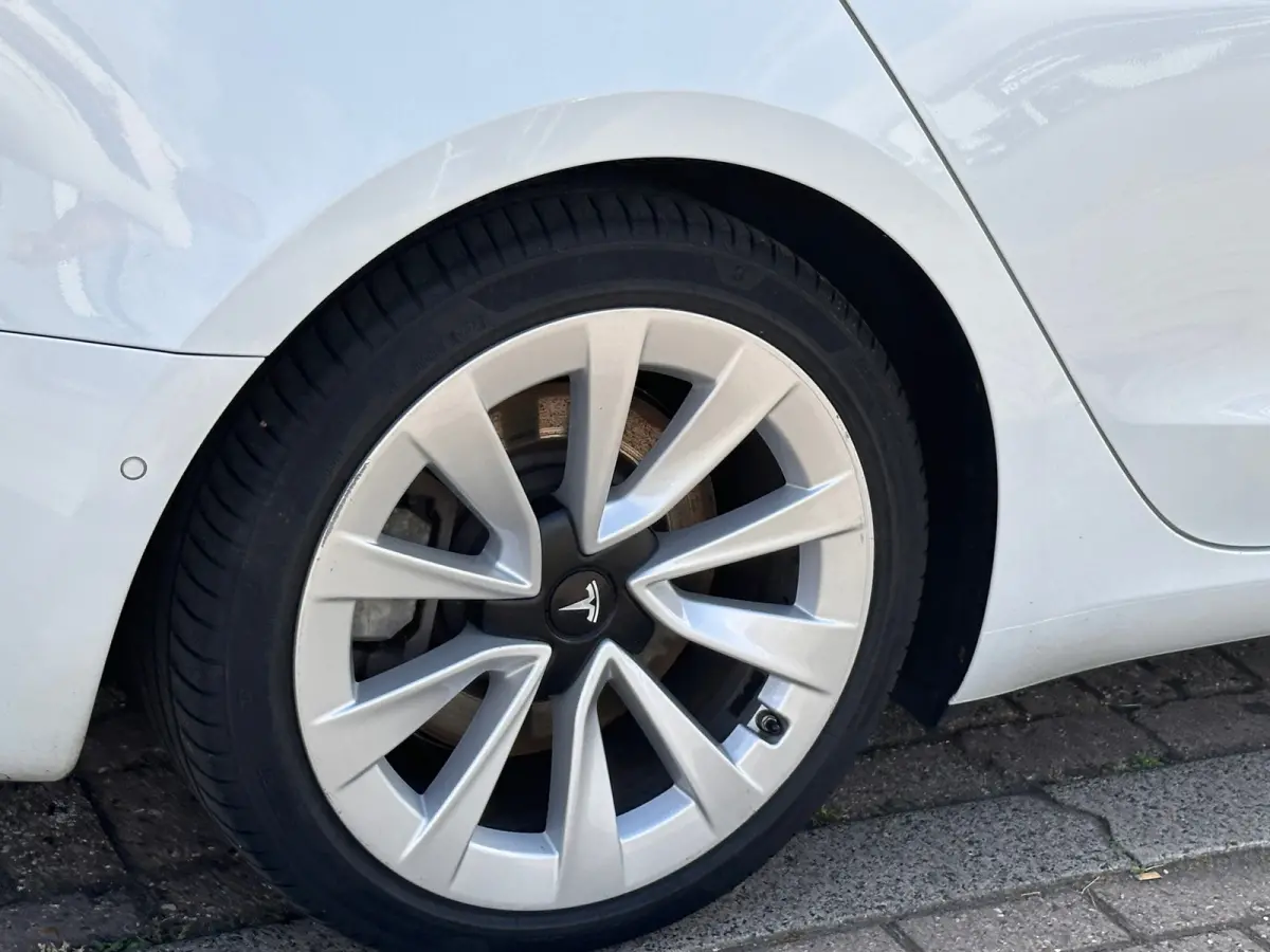 Long Range AWD WARMTEPOMP 75 kWh 91% SOH LFP DEALER OND