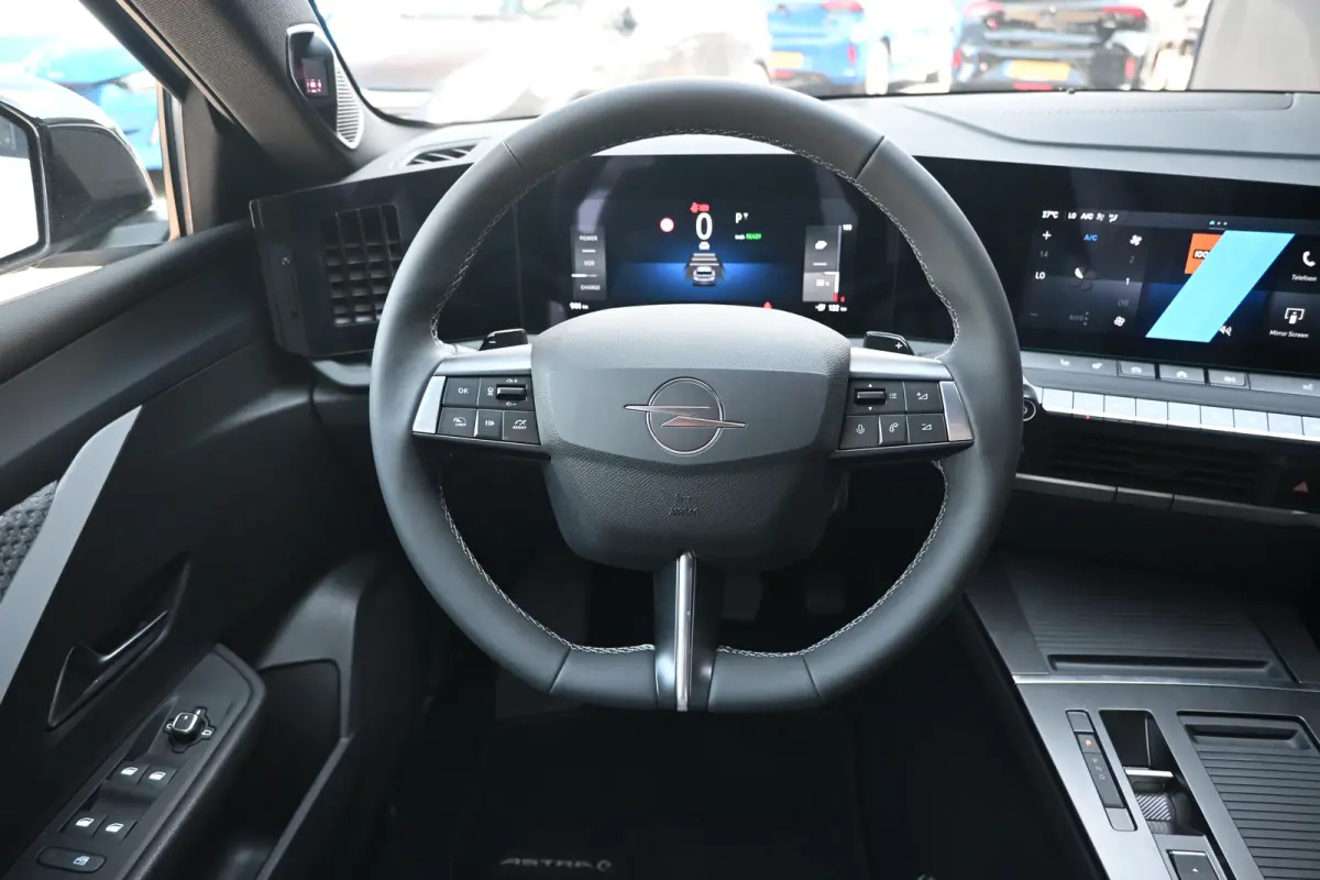 58 kWh Business Edition Tot 8 Jaar Garantie! | Adaptive Cruise | Elektr. Comfortstoelen | Stuur/Stoelverwarming | Navigatie | Achteruitrijcamera |