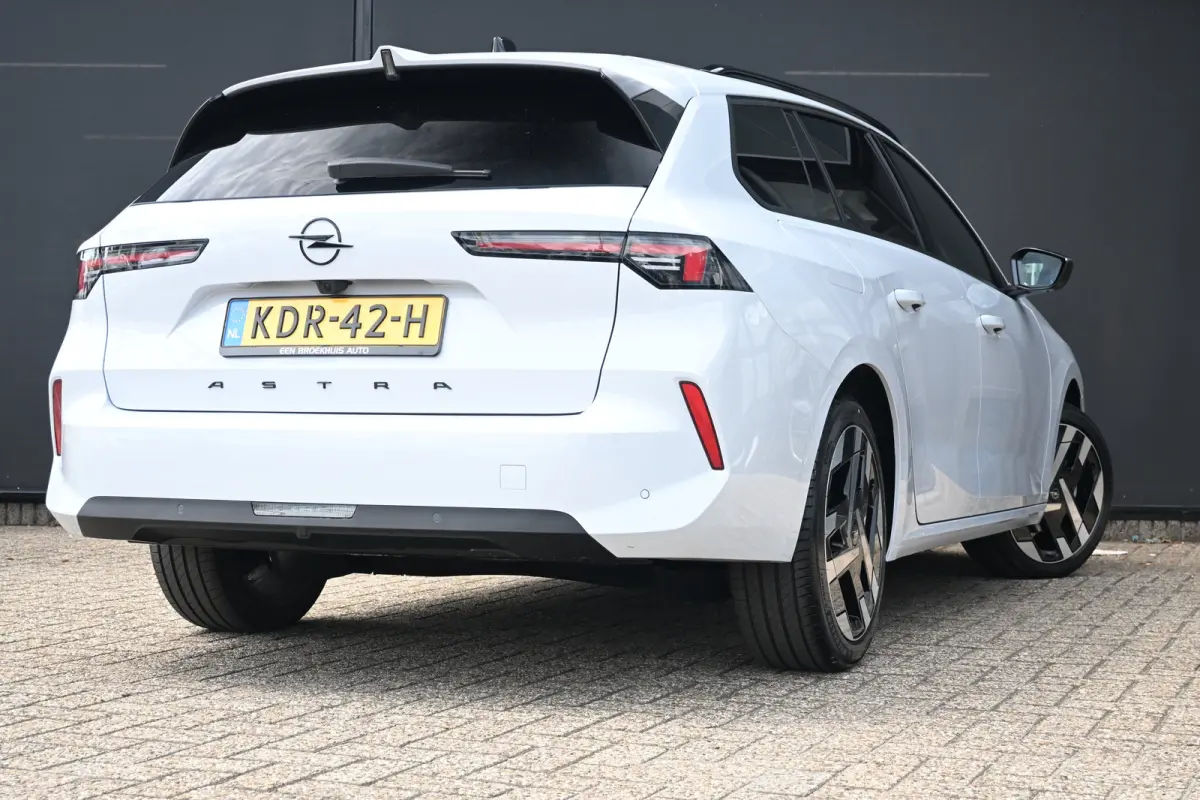 58 kWh Business Edition Tot 8 Jaar Garantie! | Adaptive Cruise | Elektr. Comfortstoelen | Stuur/Stoelverwarming | Navigatie | Achteruitrijcamera |