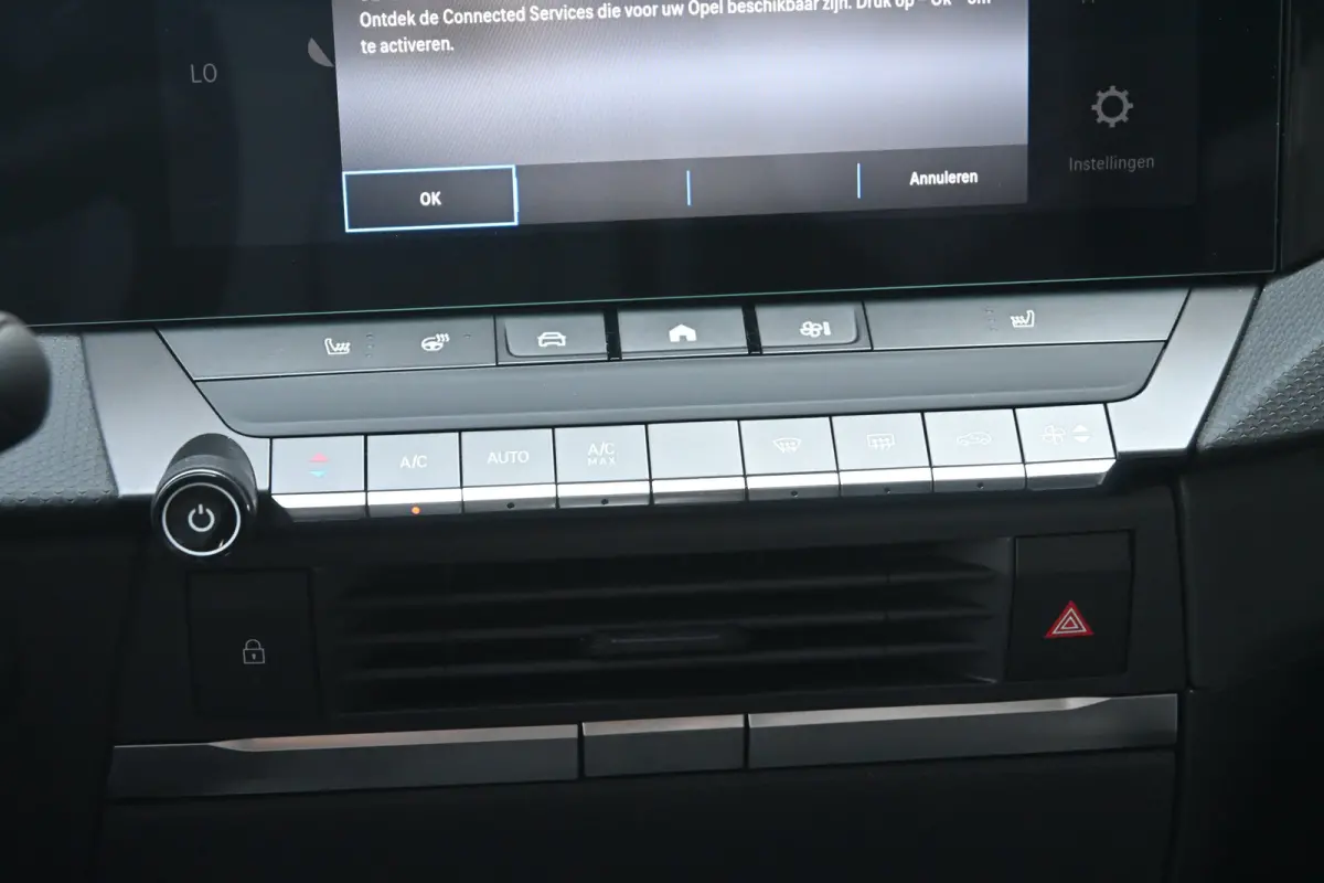 58 kWh Business Edition Tot 8 Jaar Garantie! | Adaptive Cruise | Elektr. Comfortstoelen | Stuur/Stoelverwarming | Navigatie | Achteruitrijcamera |
