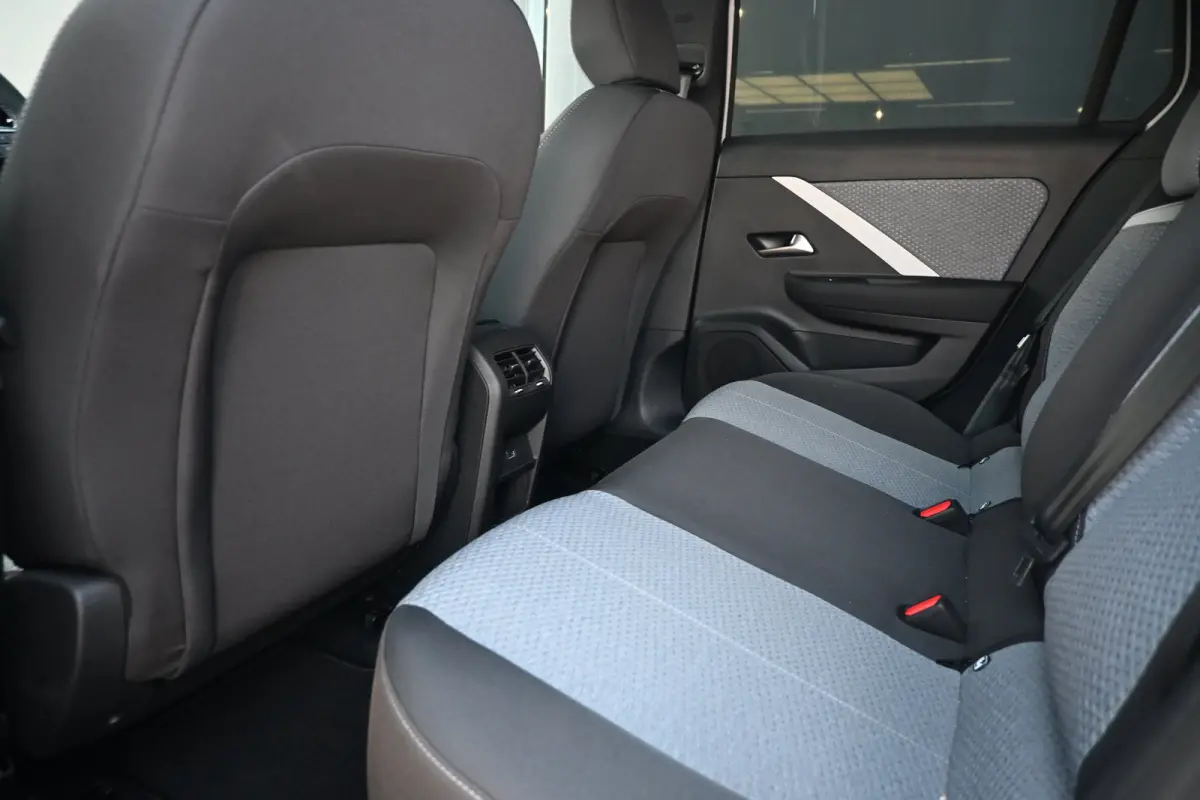 58 kWh Business Edition Tot 8 Jaar Garantie! | Adaptive Cruise | Elektr. Comfortstoelen | Stuur/Stoelverwarming | Navigatie | Achteruitrijcamera |