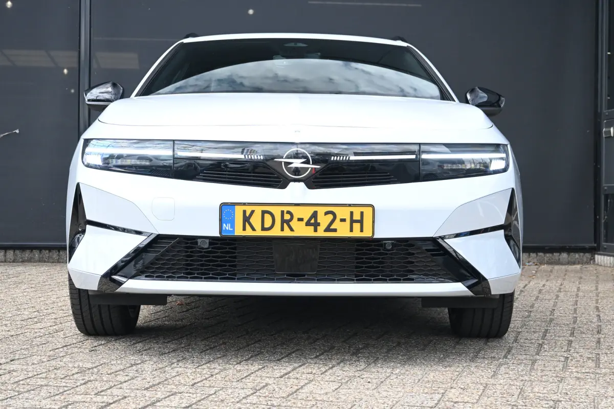 58 kWh Business Edition Tot 8 Jaar Garantie! | Adaptive Cruise | Elektr. Comfortstoelen | Stuur/Stoelverwarming | Navigatie | Achteruitrijcamera |