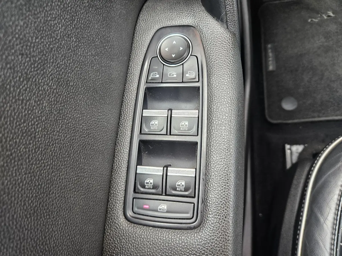 1.0 TCe Bi-Fuel Intens BOSE Leder Clima Camera Trekhaak